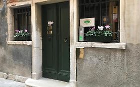 Le Due Corone Bed & Breakfast